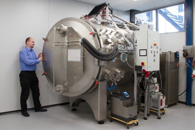 Large-Sized Thermal Vacuum Chamber