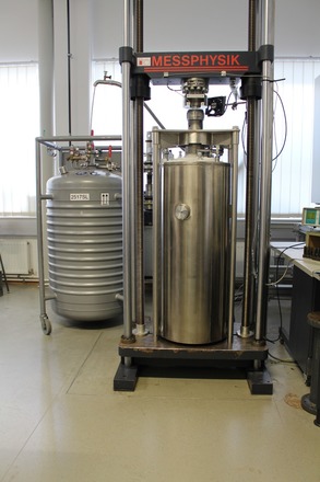Uniaxial mechanical testing
