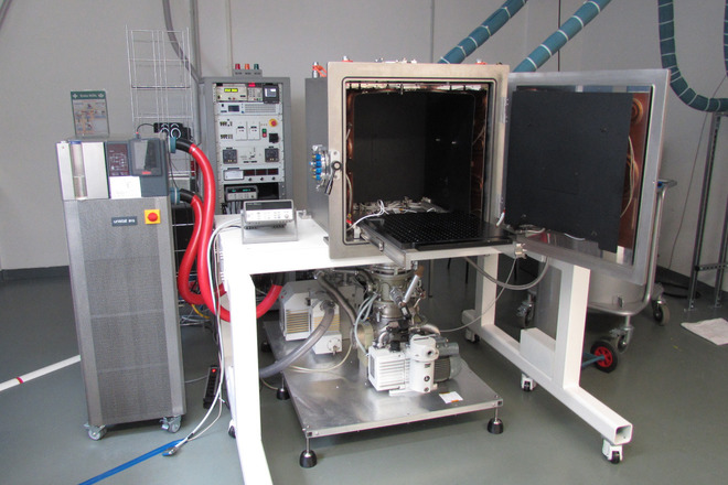 Medium Thermal Vacuum Chamber