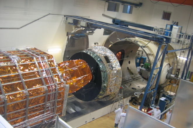 CSL Focal 5 TVAC Chamber